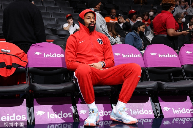 雄鹿的加入 雄鹿的加入