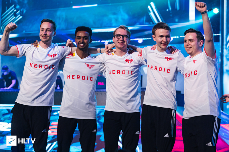 进行超过四 进行超过四