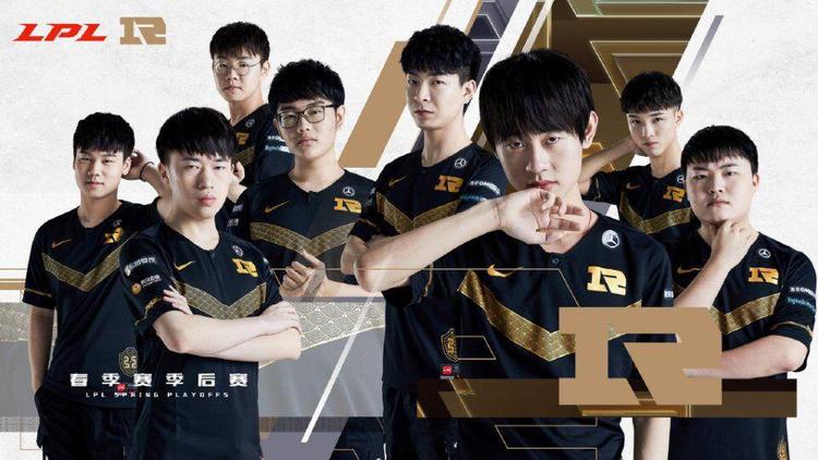 霍华德的肩 霍华德的肩