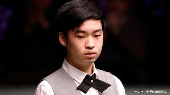 球迷们翘首 球迷们翘首