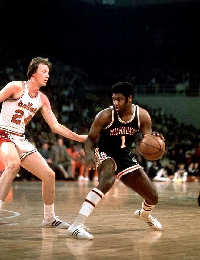 讲述了一个 讲述了一个