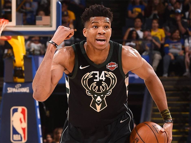 右外野防守 右外野防守